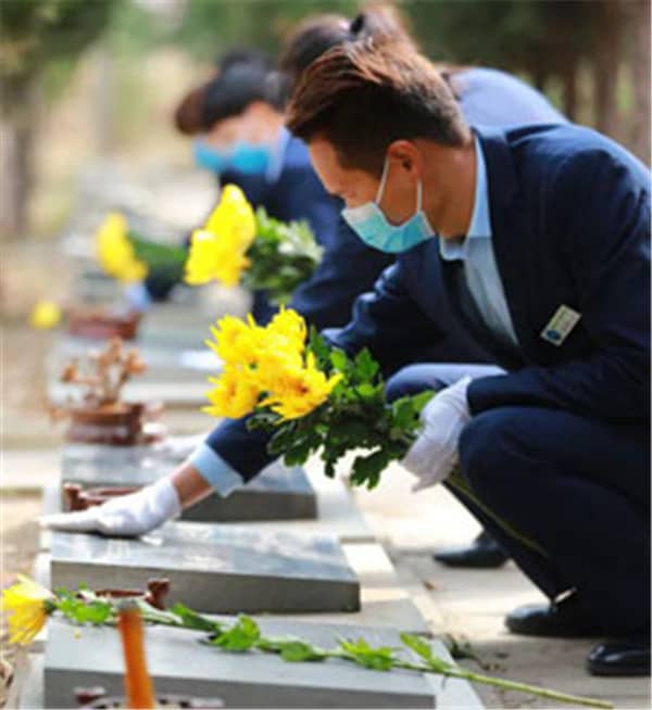 閻良漢皇樹(shù)葬墓園在殯葬改革方面有哪些貢獻(xiàn)？