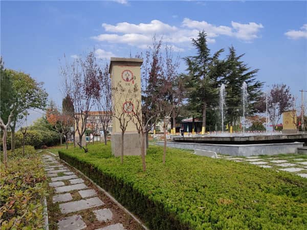 西安壽陽(yáng)山墓園位于哪個(gè)具體位置，其地理環(huán)境有何特點(diǎn)？