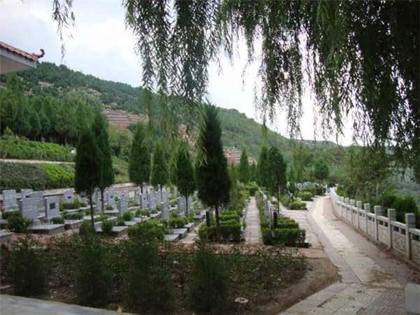 壽陽(yáng)山墓園西安有沒(méi)有門(mén)店