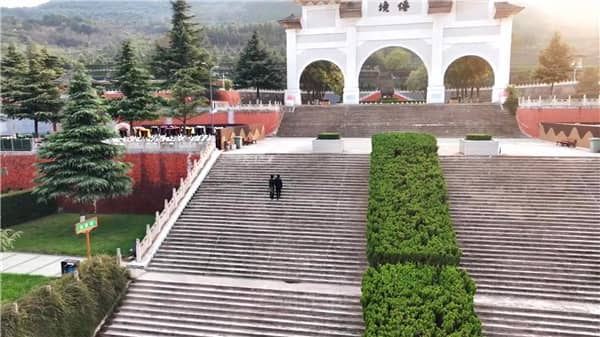 西安霸陵墓園新區(qū)電話多少？