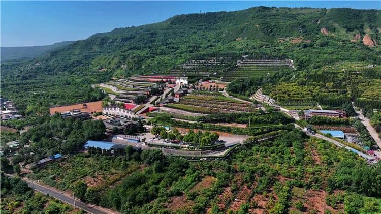 西安霸陵墓園新區(qū)的墓地位置選擇有哪些講究？